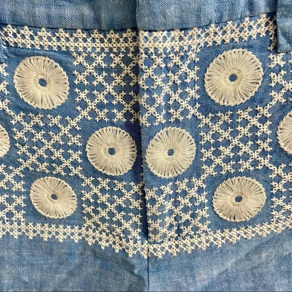 Madewell chambray embroidered shorts size 4